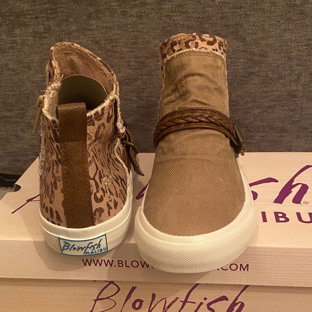 Blowfish Women's Brown High-Top Sneakers - Picture 4 of 7